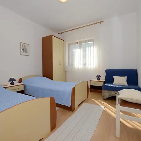 Apartments Mirela 30 * Preko